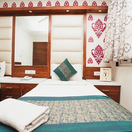 Hotel Kabir Palace Karol Bagh Ню Делхи Екстериор снимка