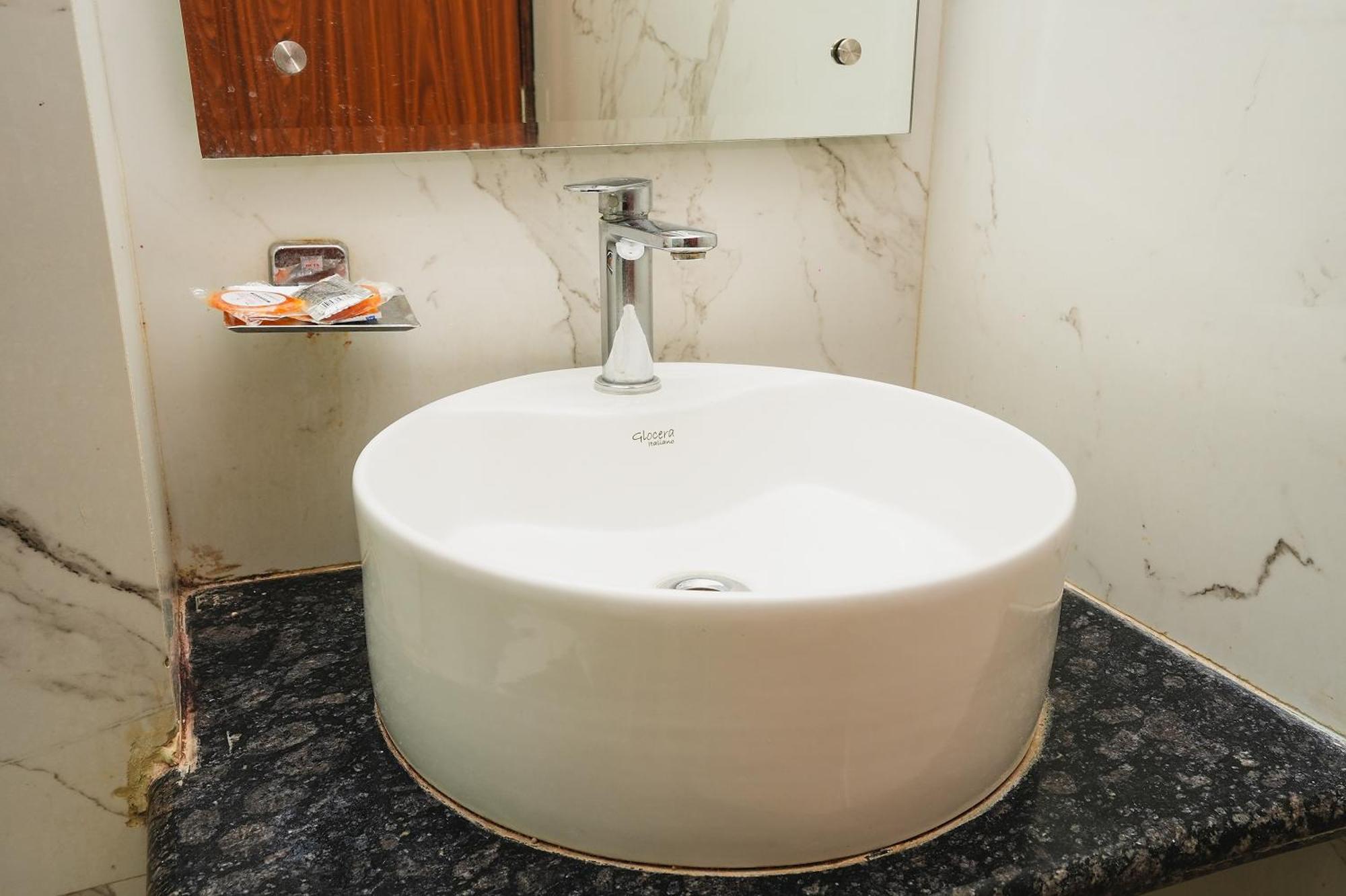 Hotel Kabir Palace Karol Bagh Ню Делхи Екстериор снимка