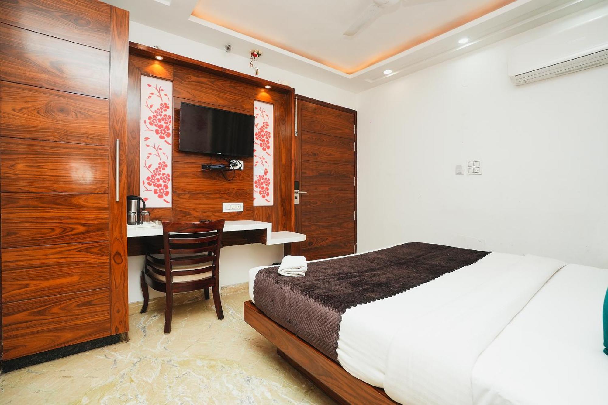 Hotel Kabir Palace Karol Bagh Ню Делхи Екстериор снимка