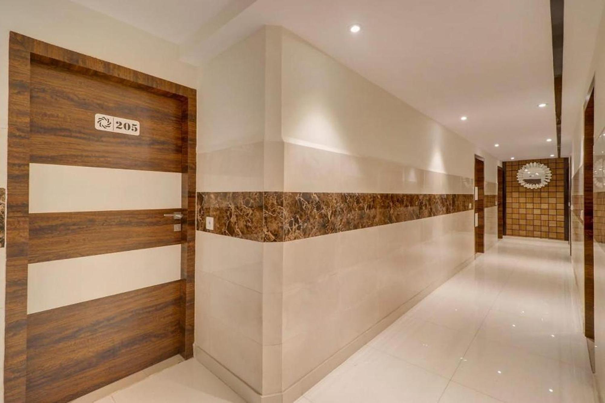 Hotel Kabir Palace Karol Bagh Ню Делхи Екстериор снимка