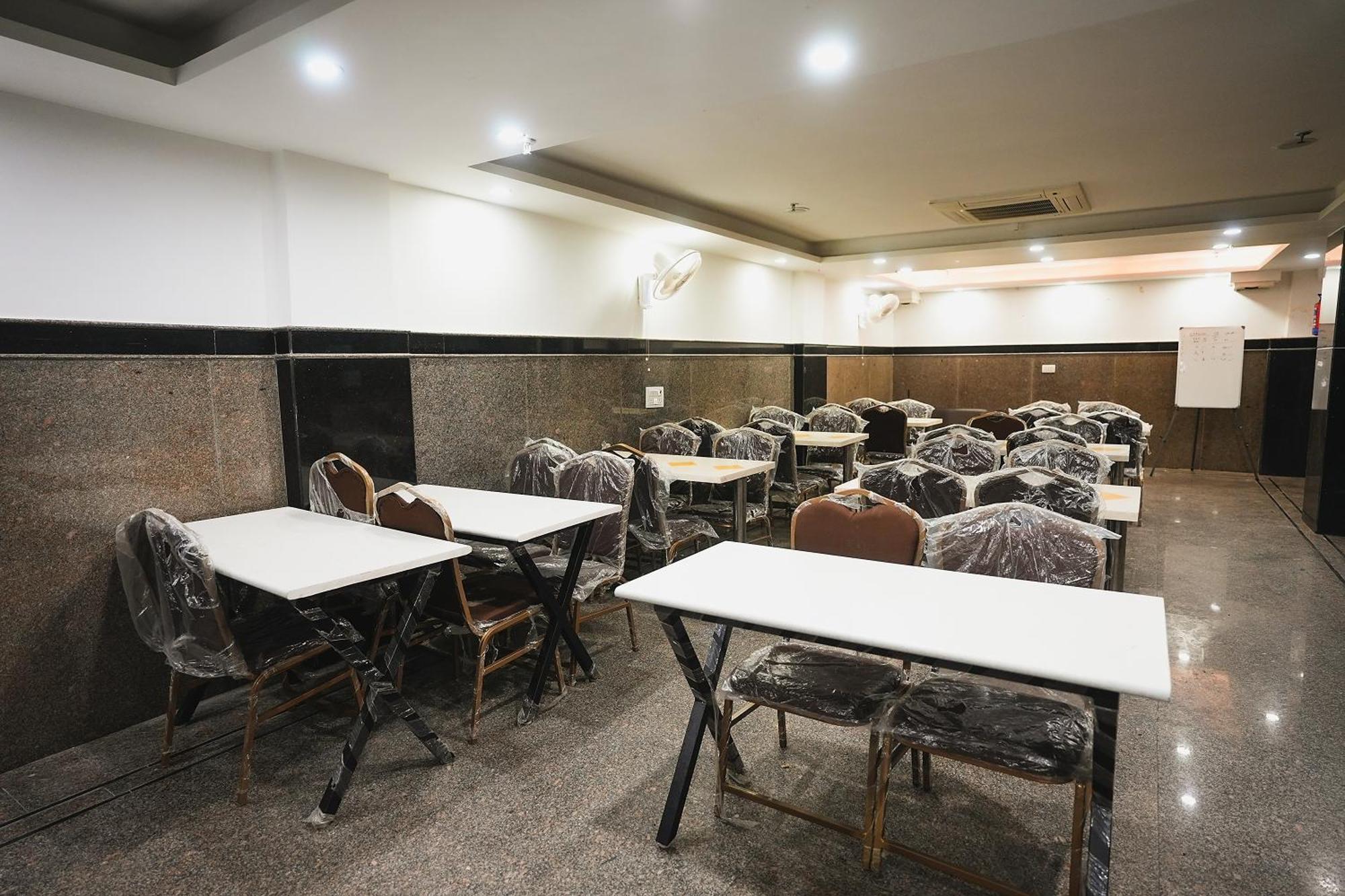 Hotel Kabir Palace Karol Bagh Ню Делхи Екстериор снимка